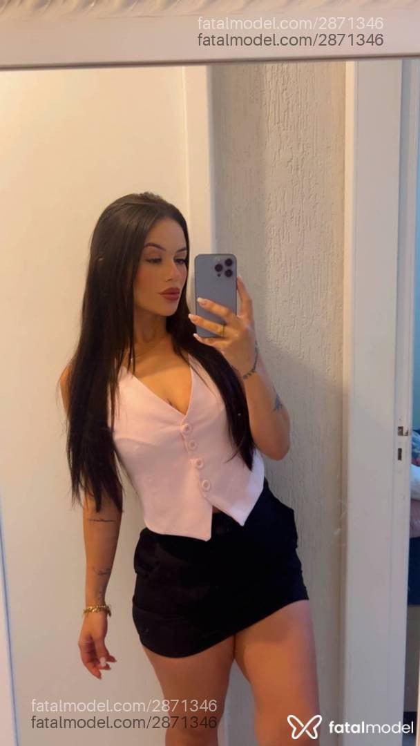 Acompanhante mulher com cabelo castanho de olhos castanhos em Itapema - Brenda