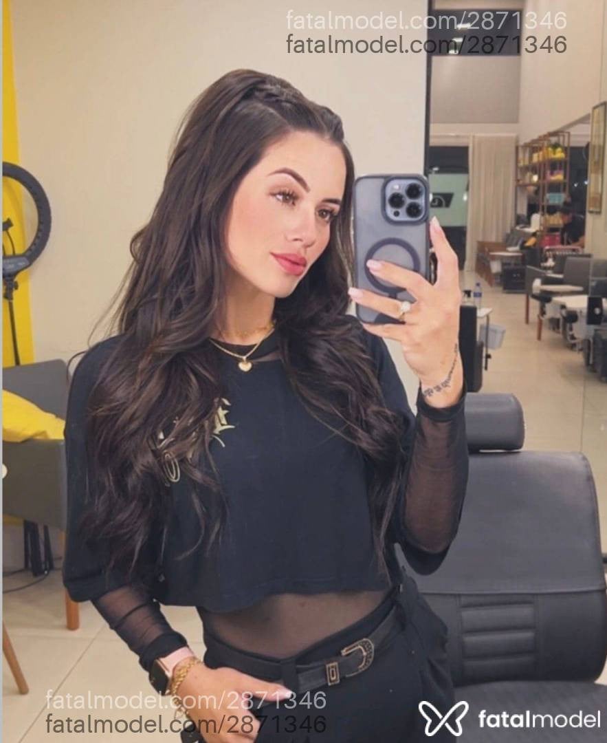 Acompanhante mulher com cabelo castanho de olhos castanhos em Itapema - Brenda