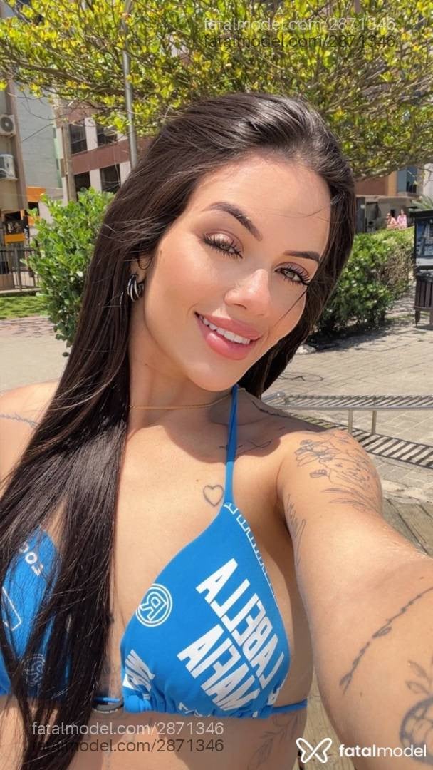 Acompanhante mulher com cabelo castanho de olhos castanhos em Itapema - Brenda