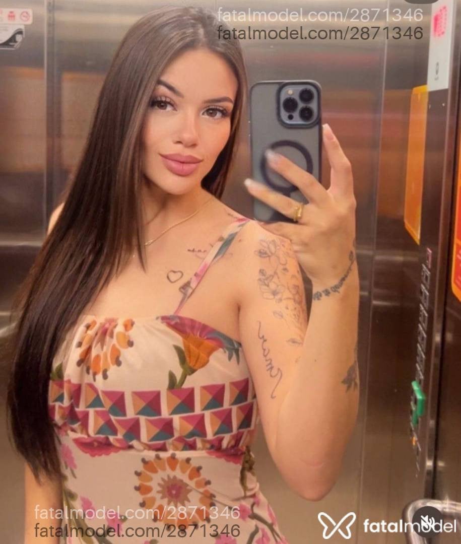 Acompanhante mulher com cabelo castanho de olhos castanhos - Isadora