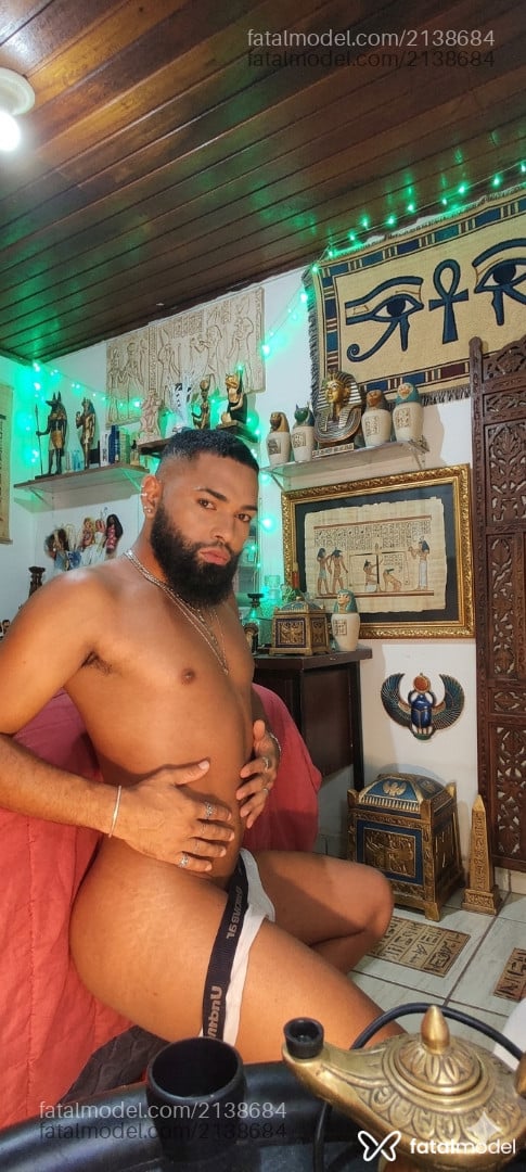 Acompanhante homem morena (o) de olhos castanhos em Curitiba Acompanhante homem morena (o) de olhos castanhos em Curitiba - Angel