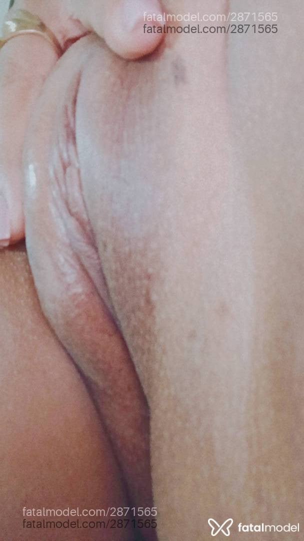 Acompanhante mulher morena (o) de olhos pretos - Bianca