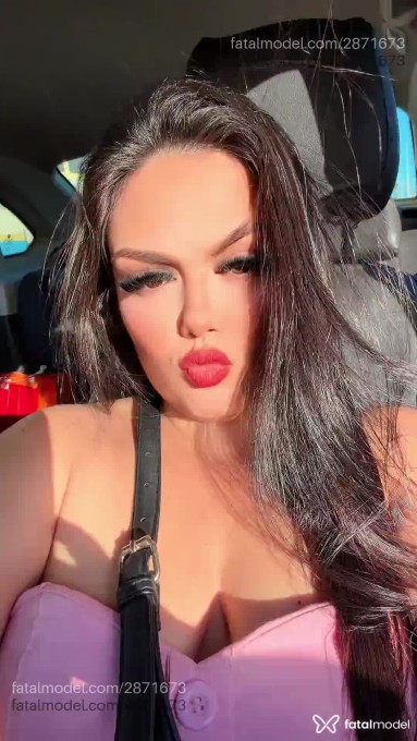 Acompanhante mulher morena (o) de olhos castanhos em Iguaba Grande - Talia