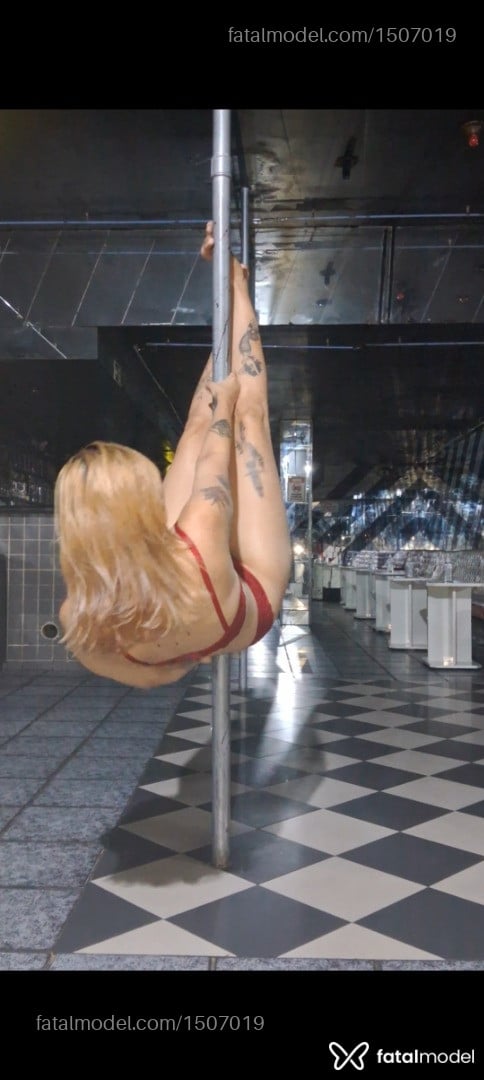 Acompanhante mulher loira (o) de olhos mel em São Paulo Acompanhante mulher loira (o) de olhos mel em São Paulo - Dudaa