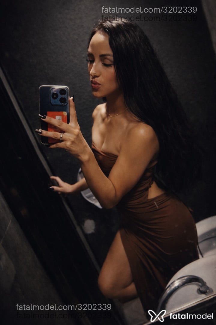 Acompanhante mulher morena (o) de olhos castanhos em Cascavel - Bianca