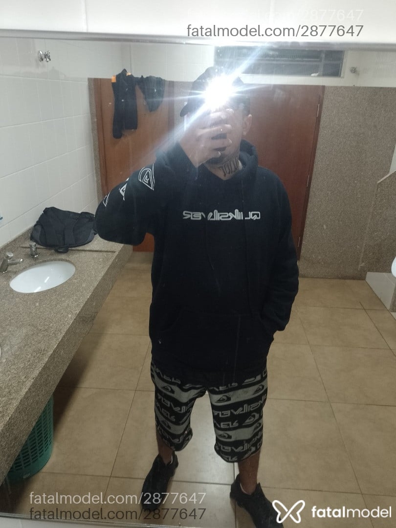 Acompanhante homem com cabelo castanho de olhos castanhos em Porto Alegre - Matheus Henrique