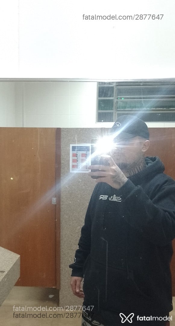 Acompanhante homem com cabelo castanho de olhos castanhos em Porto Alegre - Matheus Henrique