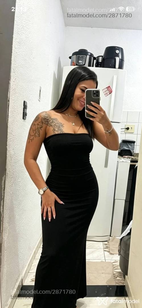 Acompanhante mulher morena (o) de olhos castanhos - Emily