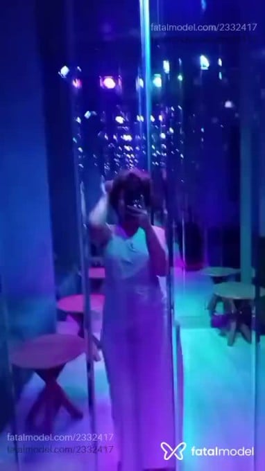 Acompanhante mulher com cabelo castanho de olhos castanhos em Maringá - Leoaa