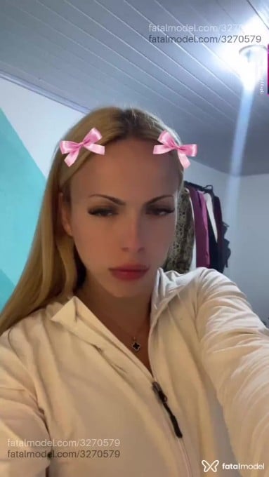 Acompanhante mulher trans loira (o) de olhos azuis em Caraguatatuba - BRubia
