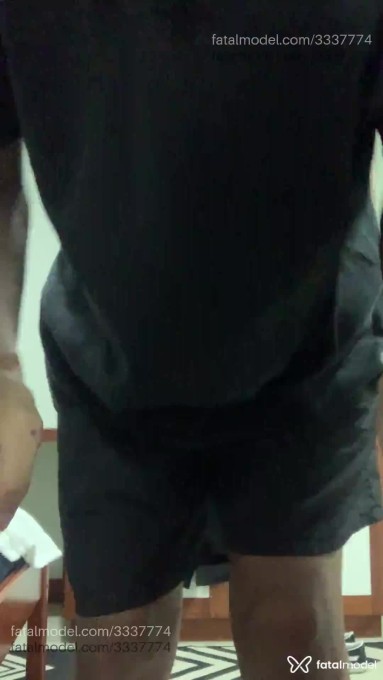 Acompanhante homem com cabelo castanho de olhos pretos - Eduardo Acompanhante homem com cabelo castanho de olhos pretos - Eduardo
