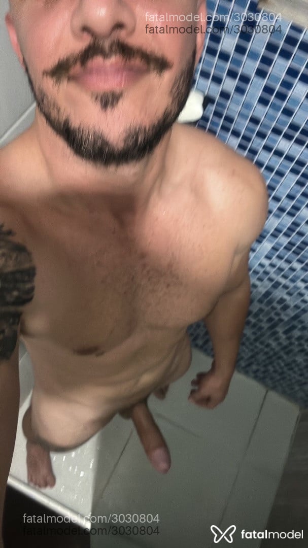 Acompanhante homem com cabelo castanho de olhos verdes em Belo Horizonte - Rafael