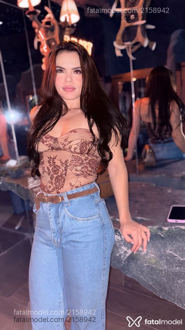 Acompanhante mulher morena (o) de olhos mel em Campo Grande - Martina