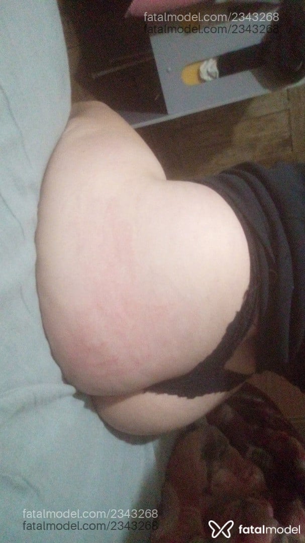 Acompanhante mulher morena (o) de olhos castanhos - Camila