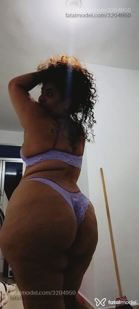 Acompanhante mulher morena (o) de olhos castanhos em Rio de Janeiro Acompanhante mulher morena (o) de olhos castanhos em Rio de Janeiro - Pampam