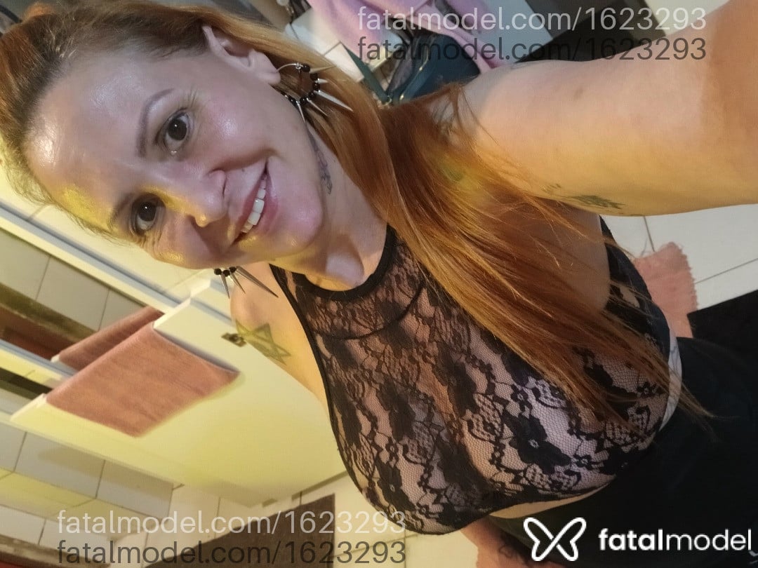 Acompanhante mulher ruiva (o) de olhos castanhos em Canoas - Dinni