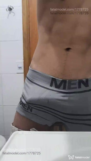 Acompanhante homem morena (o) de olhos castanhos em Andradas Acompanhante homem morena (o) de olhos castanhos em Andradas - Handy