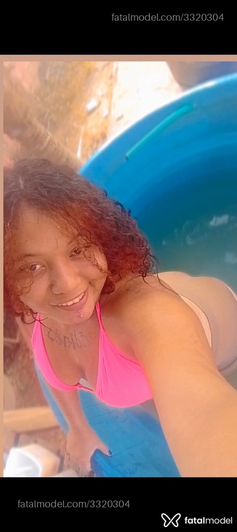 Acompanhante mulher com cabelo castanho de olhos pretos em Capixaba - Viviane