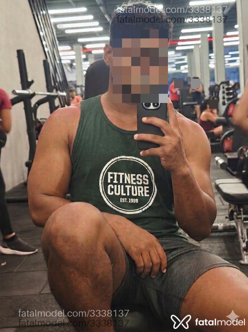 Acompanhante homem morena (o) de olhos castanhos em Belo Horizonte Acompanhante homem morena (o) de olhos castanhos em Belo Horizonte - Heitor