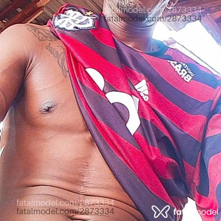 Acompanhante homem morena (o) de olhos castanhos - Yury