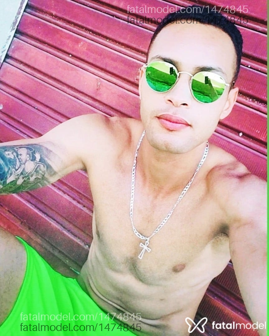 Acompanhante homem morena (o) de olhos castanhos em Patos de Minas Acompanhante homem morena (o) de olhos castanhos em Patos de Minas - Júnior