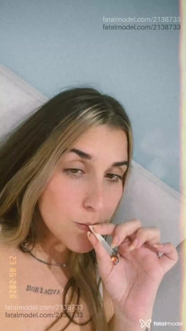 Acompanhante mulher com cabelo castanho de olhos mel em São Paulo - Lua