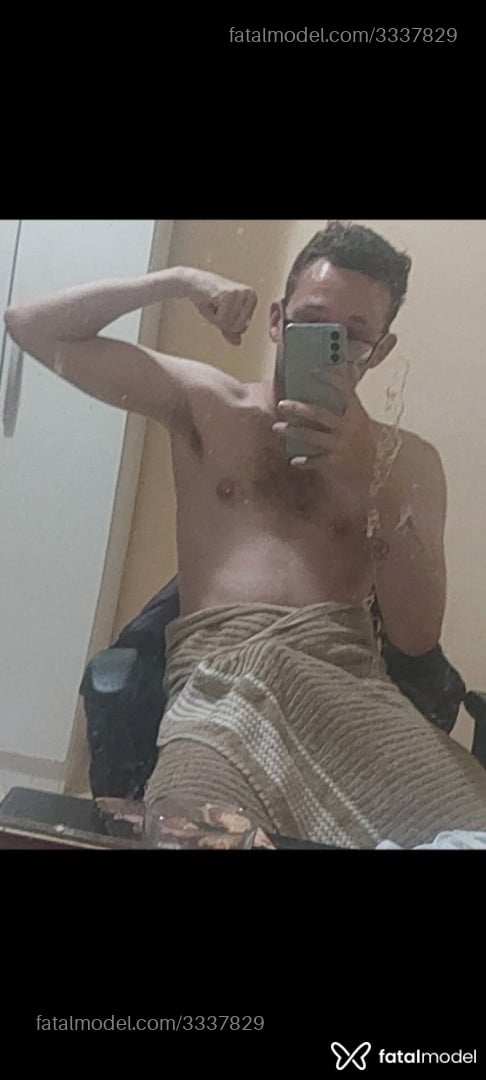 Acompanhante homem loira (o) de olhos verdes em Curitiba - Everson Moisés