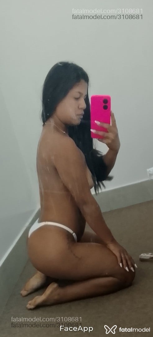 Acompanhante mulher morena (o) de olhos pretos em Goiânia - Brenda Cristina