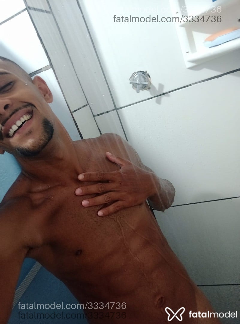 Acompanhante homem morena (o) de olhos castanhos em São José Acompanhante homem morena (o) de olhos castanhos em São José - Pretoo
