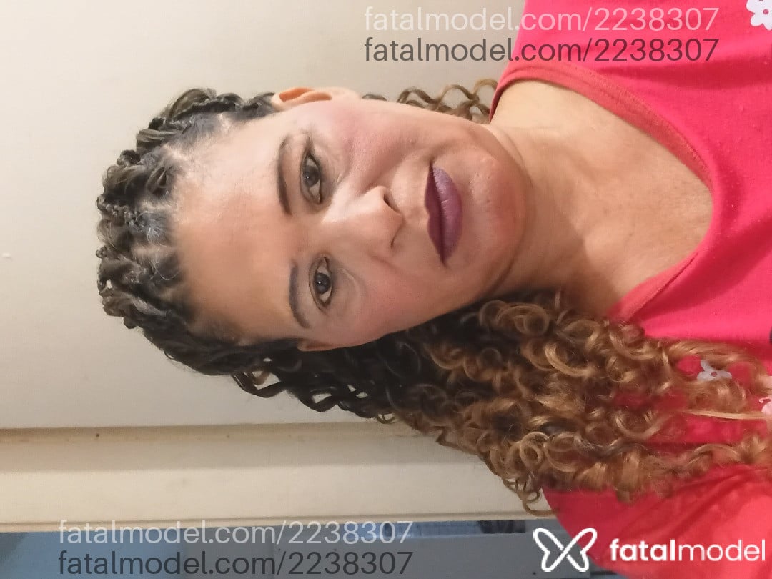 Acompanhante mulher morena (o) de olhos mel em Balneário Camboriú - Jennifer