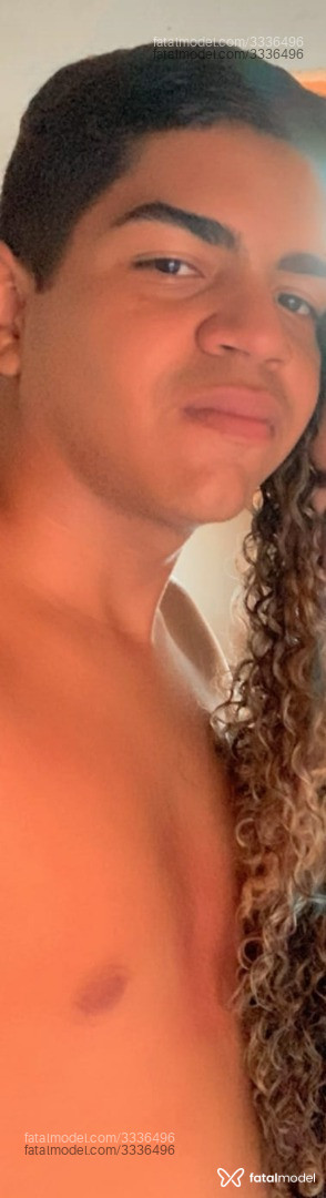 Acompanhante homem com cabelo castanho de olhos castanhos - Jmaer Acompanhante homem com cabelo castanho de olhos castanhos - Jmaer