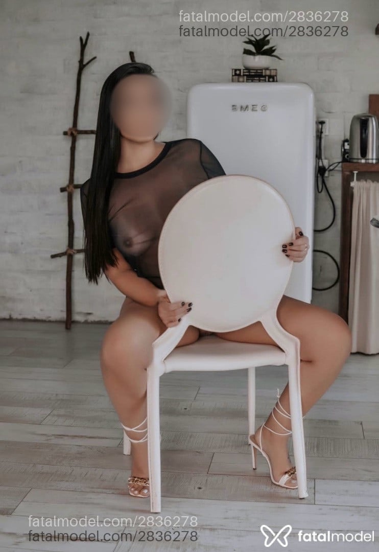 Acompanhante mulher com cabelo castanho de olhos castanhos - Laís Belmont