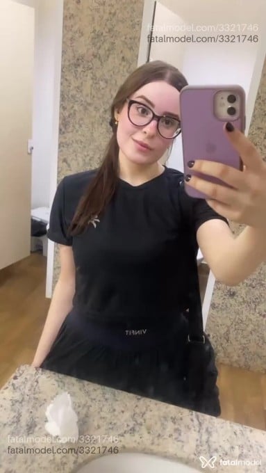 Acompanhante mulher com cabelo castanho de olhos castanhos em Cascavel Acompanhante mulher com cabelo castanho de olhos castanhos em Cascavel - Bianca Lima