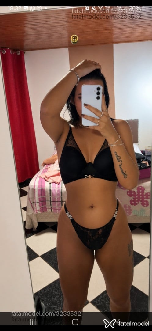 Acompanhante mulher morena (o) de olhos castanhos em Guarapuava - Mirelly Beltrão
