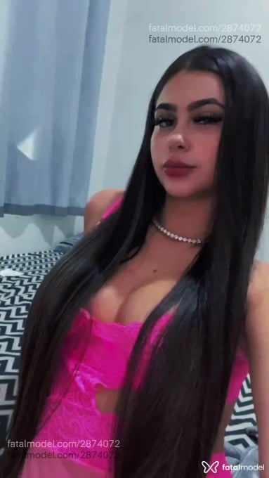 Acompanhante mulher morena (o) de olhos mel - Heloísa Vicente Acompanhante mulher morena (o) de olhos mel - Heloísa Vicente