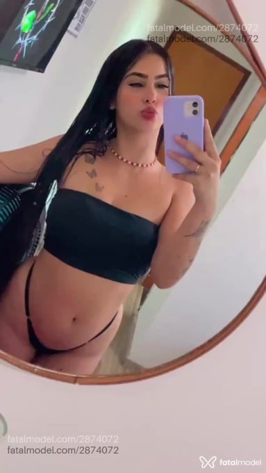 Acompanhante mulher morena (o) de olhos mel - Heloísa Vicente Acompanhante mulher morena (o) de olhos mel - Heloísa Vicente