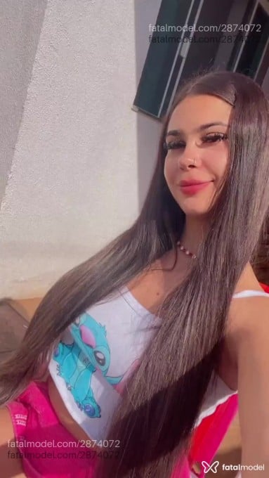 Acompanhante mulher morena (o) de olhos mel - Heloísa Vicente Acompanhante mulher morena (o) de olhos mel - Heloísa Vicente