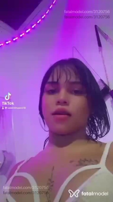 Acompanhante mulher trans com cabelo castanho de olhos pretos em Boa Vista - Valentina