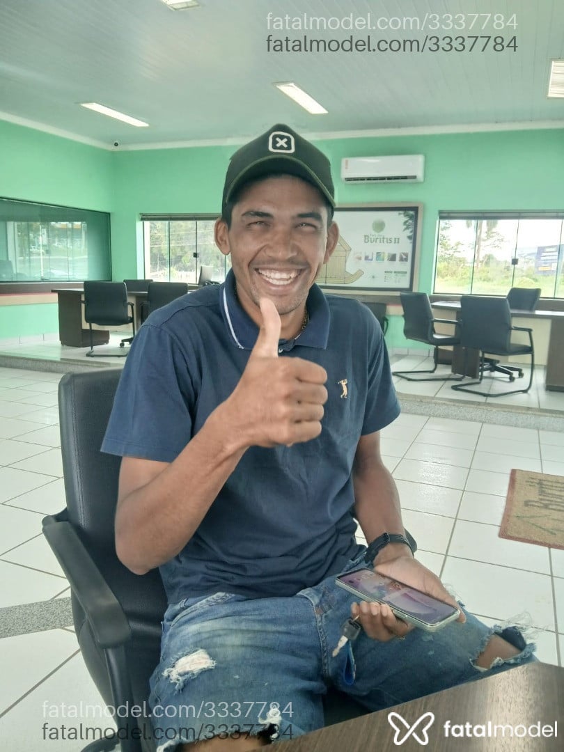 Acompanhante homem morena (o) de olhos castanhos em Oliveira Acompanhante homem morena (o) de olhos castanhos em Oliveira - Chalin