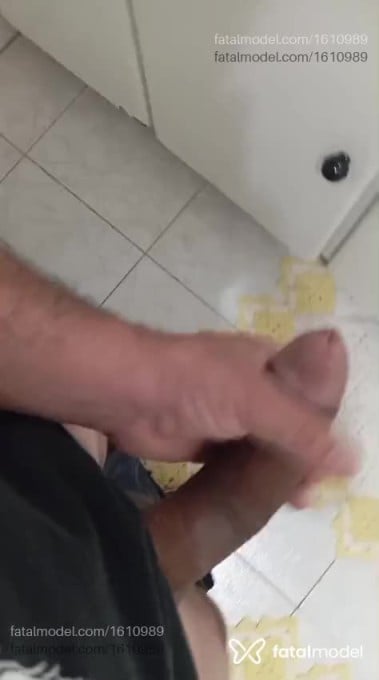 Acompanhante homem com cabelo castanho de olhos castanhos em Maringá - Rony cavallheiro