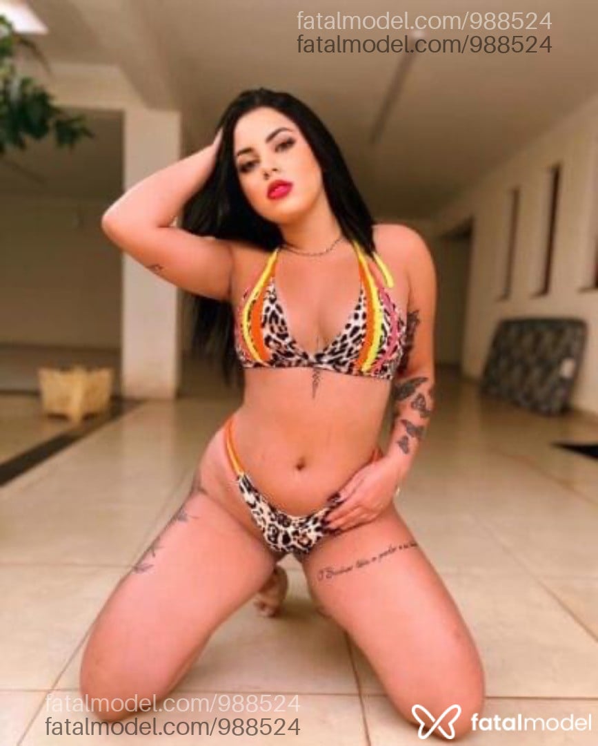 Acompanhante mulher com cabelo castanho de olhos castanhos em Andradina - Nicole Ferraz