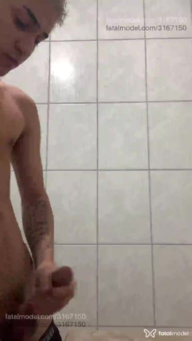 Acompanhante homem morena (o) de olhos castanhos em Santa Bárbara D'oeste Acompanhante homem morena (o) de olhos castanhos em Santa Bárbara D'oeste - Leandro