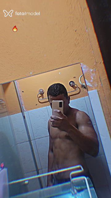 Acompanhante homem com cabelo castanho de olhos castanhos em Altamira - Vitor Brito