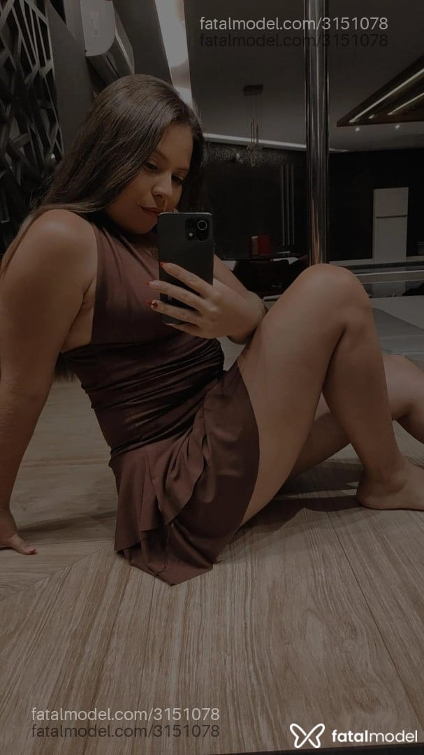 Acompanhante mulher com cabelo castanho de olhos castanhos em Patrocínio Acompanhante mulher com cabelo castanho de olhos castanhos em Patrocínio - Gabrielly Ribeiro