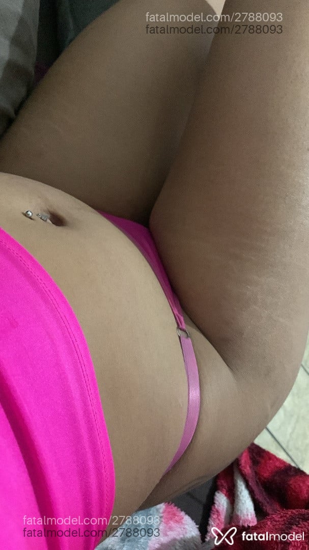 Acompanhante mulher trans morena (o) de olhos pretos em Alfenas - Emilly
