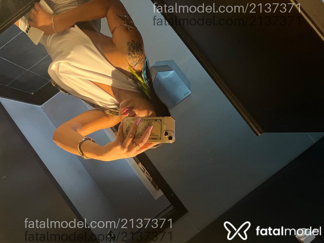 Acompanhante mulher com cabelo castanho de olhos pretos em São Paulo - Thayane Anahí