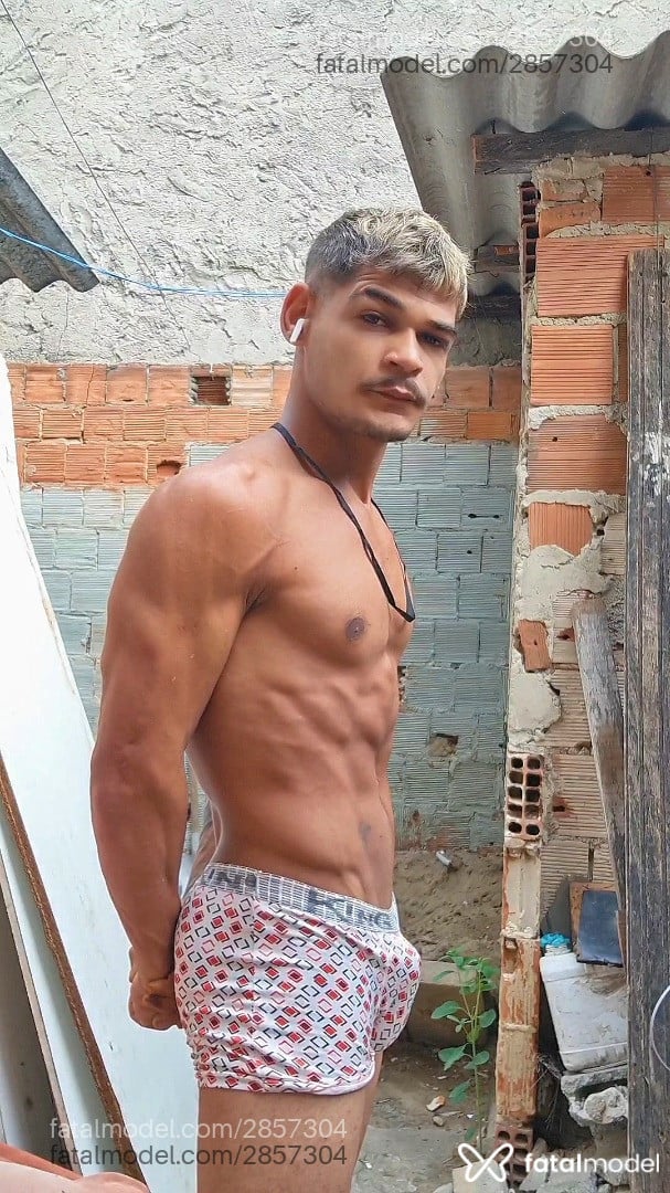 Acompanhante homem morena (o) de olhos castanhos em Cabo Frio - Jonas