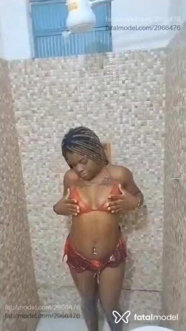 Acompanhante mulher morena (o) de olhos pretos em Pindamonhangaba - Eduarda
