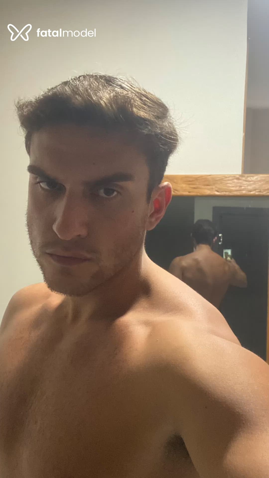 Acompanhante homem com cabelo castanho de olhos castanhos em Balneário Camboriú - Gabriel Sudré