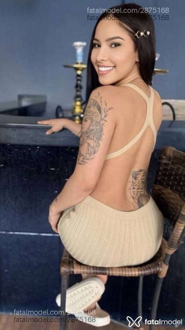 Acompanhante mulher com cabelo castanho de olhos castanhos - Tainá